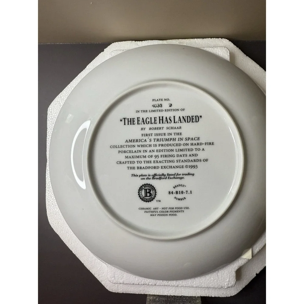 NASA The Eagle Has Landed Collector Plate 1 Americas Triumph in Space Apollo 11